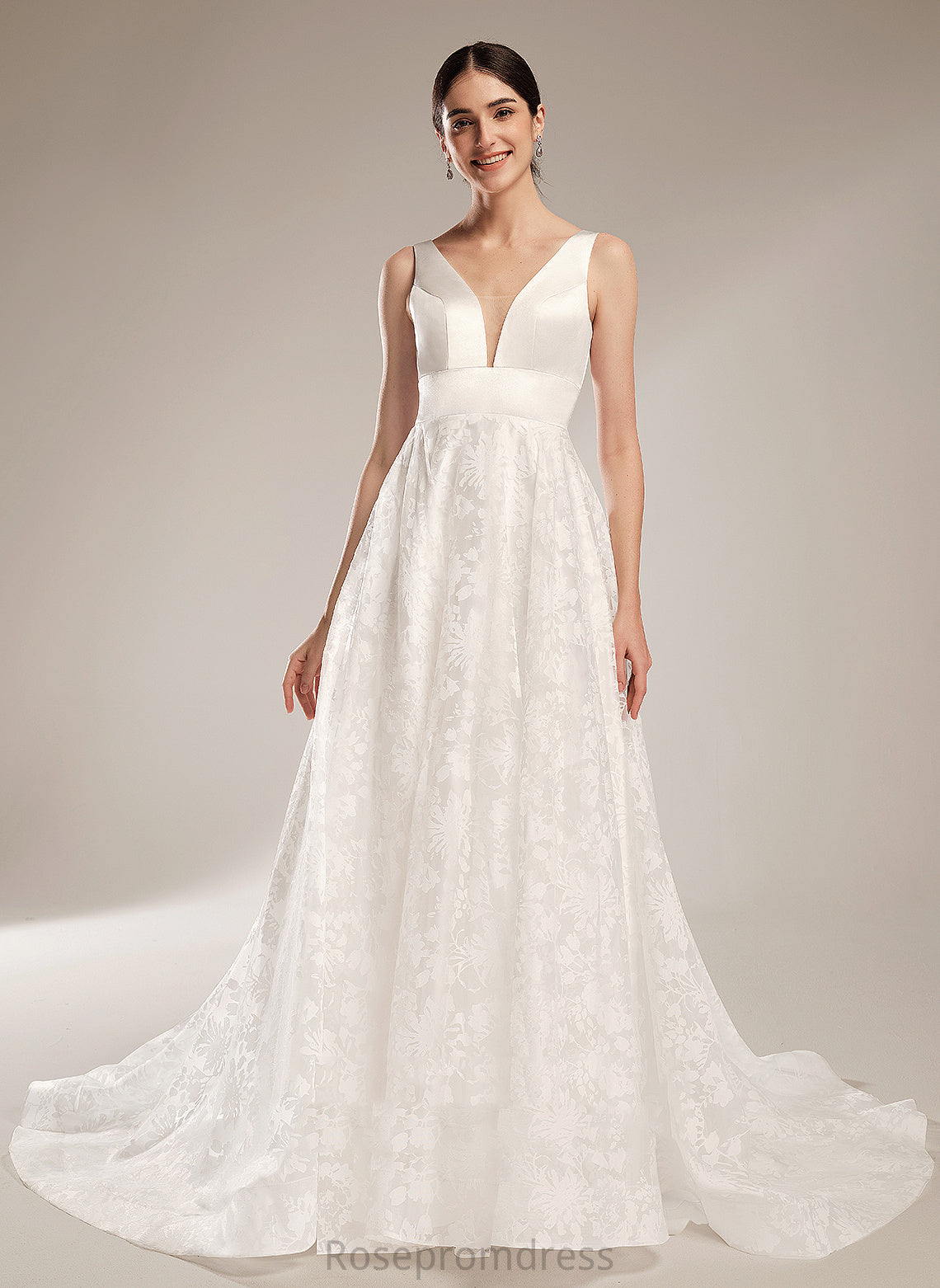 Dress V-neck Lace Wedding Dresses Satin Ball-Gown/Princess Dalia Chapel Wedding Train