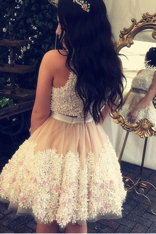 Cute Tulle Lace Round Neck Lace Appliques Two Pieces Short Homecoming Dresses RS952