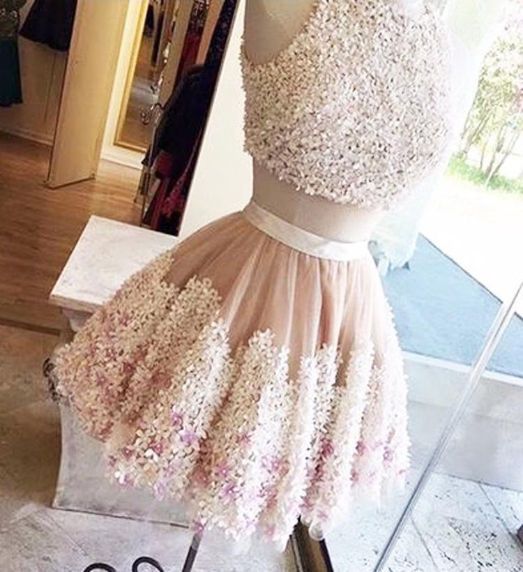 Cute Tulle Lace Round Neck Lace Appliques Two Pieces Short Homecoming Dresses RS952