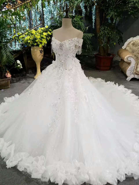 2024 Fantastic Bling Bling Wedding Dresses Off The Shoulder With Appliques And Sequins Lace Up Tulle