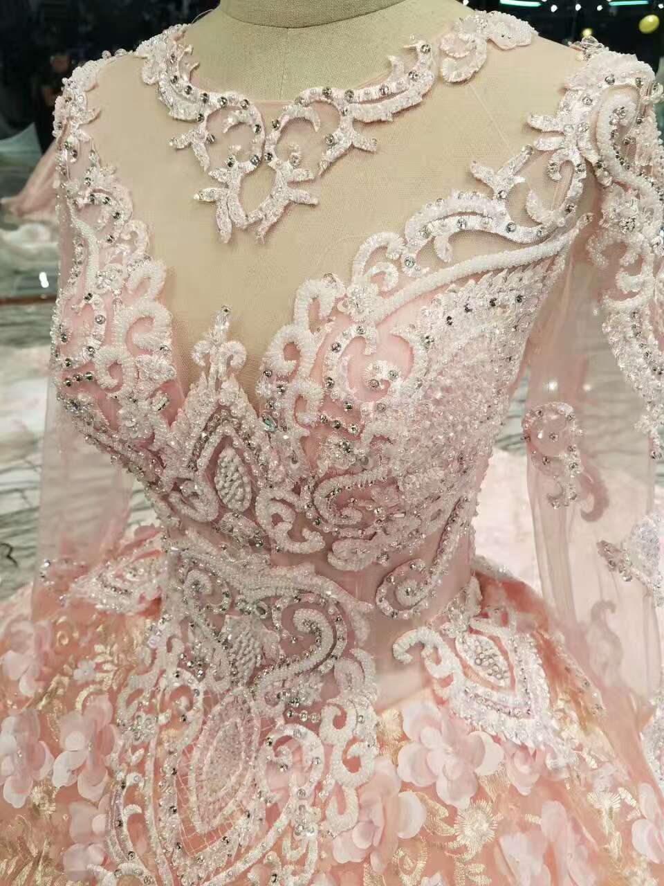 2024 New Arrival Wedding Dresses Lace Up With Appliques And Beading Lace Up