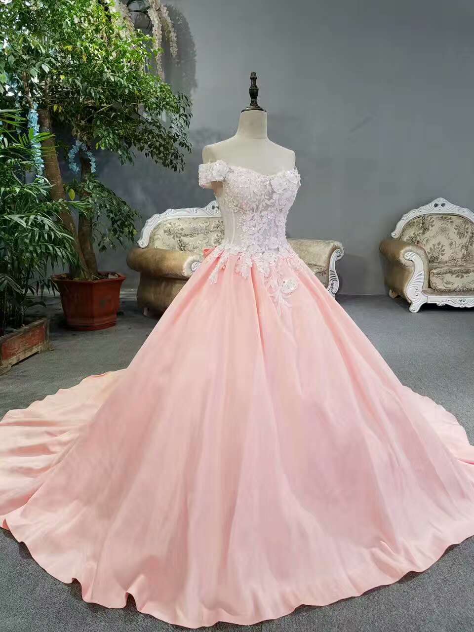 2024 New Arrival Satin Off The Shoulder Wedding Dresses Lace Up With Appliques And Sequins