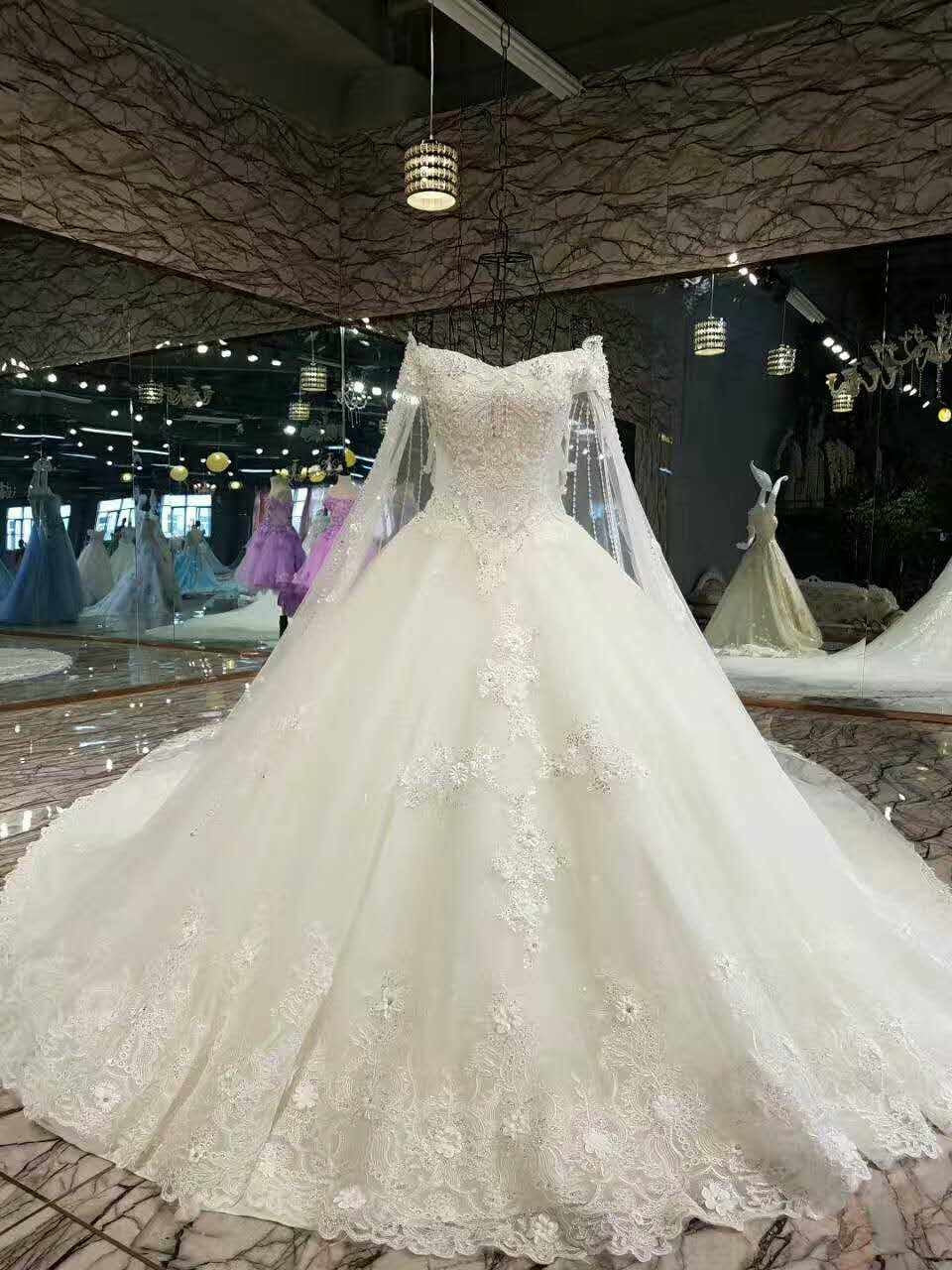 2024 Luxurious Wedding Dresses Off The Shoulder A Line With Beading Two-Meter Royal Train