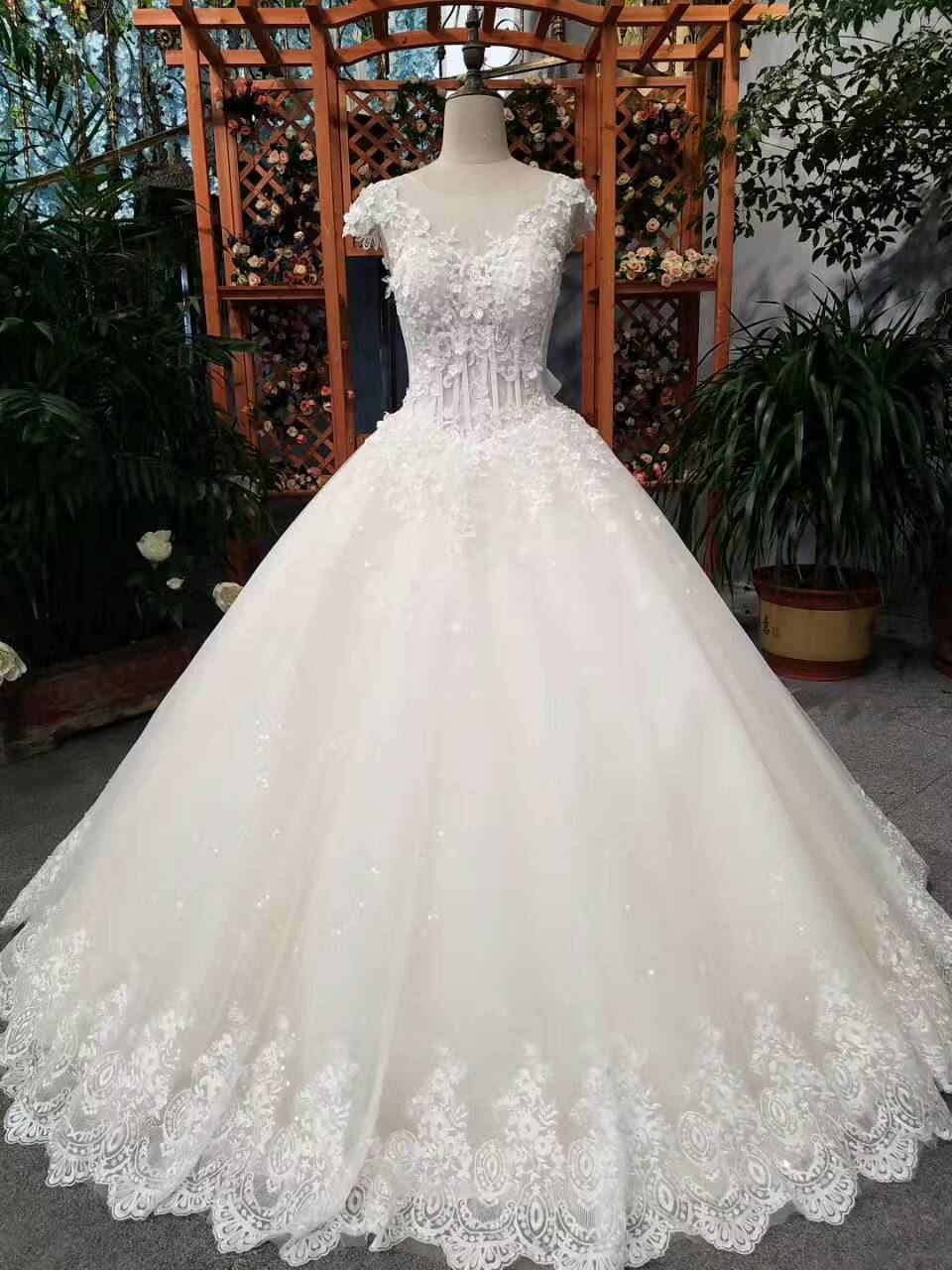 2024 Hot SellingFloor Length Lace Up Wedding Dresses With Appliques And Sequins