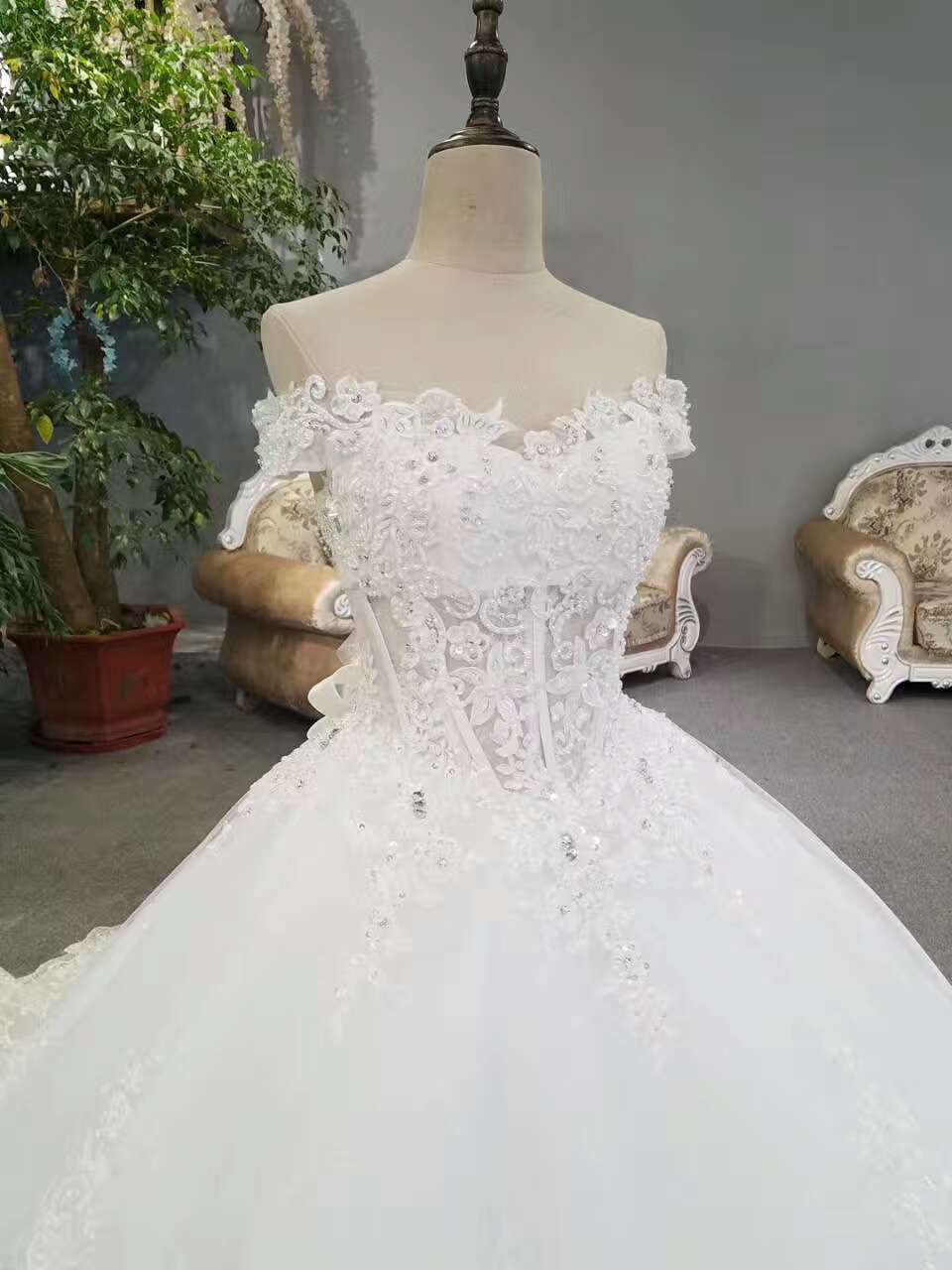 2024 Hot Selling Wedding Dresses Lace Up With Appliques And Sequins And Bow Knot Off The Shoulder