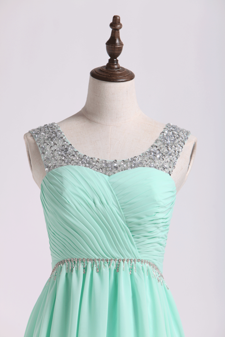 2024 Homecoming Dresses Bateau Short/Mini Chiffon With Beading And Ruffles