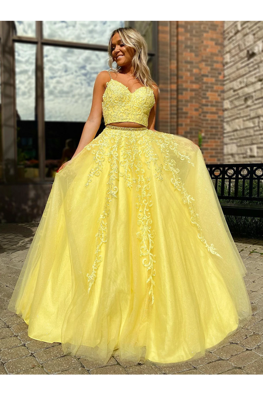 A Line V Neck 2 Pieces Tulle Prom Dresses With Appliques