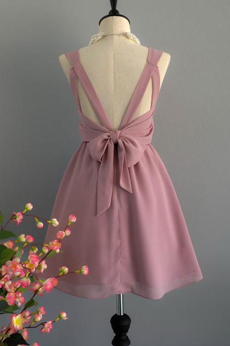 A Line Backless Dusty Rose Homecoming Dresses Scoop Chiffon Short Bridesmaid Dresses RS829