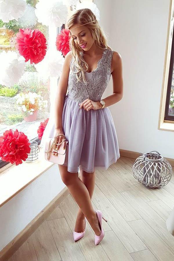 A-Line V-Neck Short Lilac Above Knee Tulle Appliques Homecoming Dress with Lace RS322