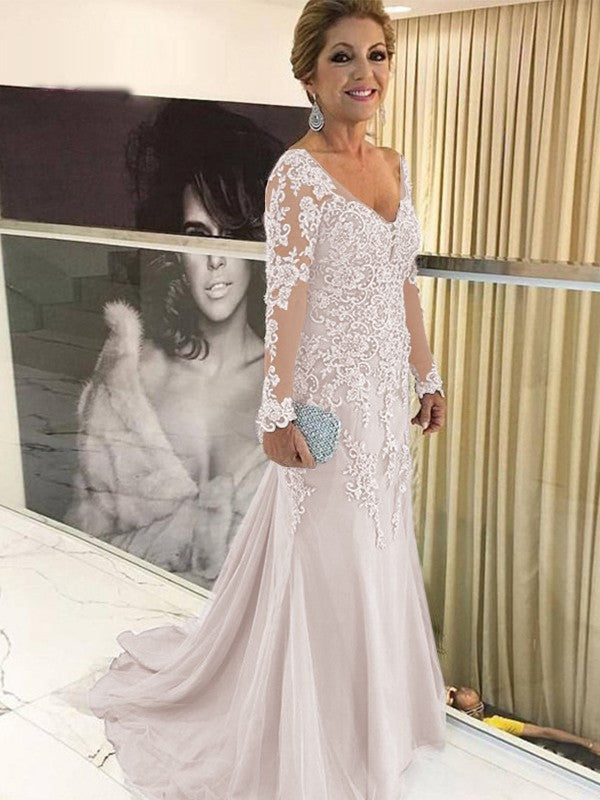 Mckenzie Sheath/Column Tulle Applique V-neck Long Sleeves Sweep/Brush Train Mother of the Bride Dresses DSP0020380