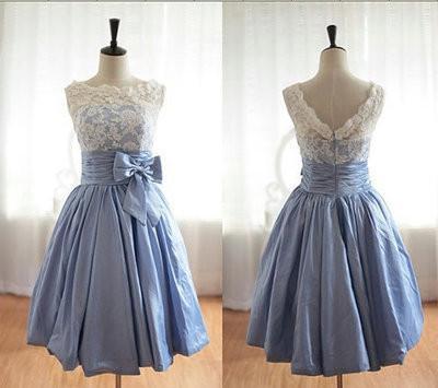 Elegant Scalloped-Edge Knee-Length Blue Homecoming Dress with White Lace Bowknot RS923