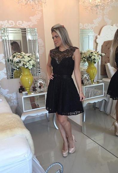 Black Lace Cute Scoop Cap Sleeve Open Back A-Line Homecoming Dresses RS357