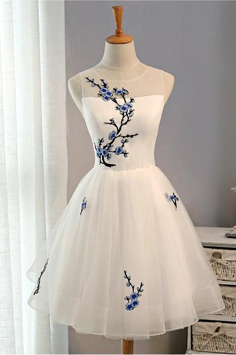 A Line Tulle Ivory Lace up Open Back Scoop Flowers Knee Length Homecoming Dresses RS46