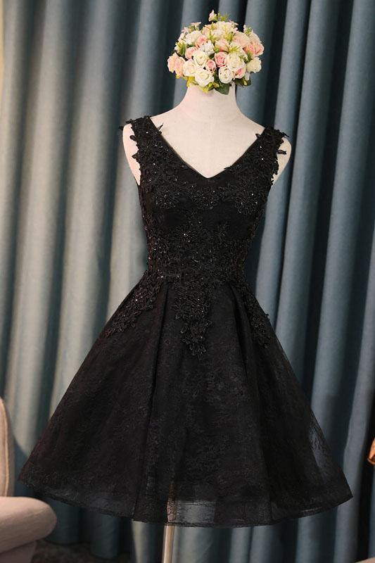 Black V Neck Cute A-Line Appliques Sleeveless Tulle Lace Beading Short Homecoming Dress RS189