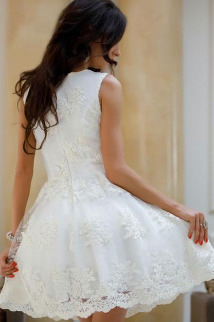 A-Line V-Neck White Tulle Short Prom Dresses Cute Lace Appliques Homecoming Dress RS719