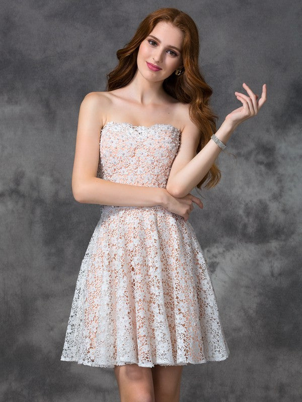 A-Line/Princess Homecoming Dresses Cocktail Tatum Lace Sweetheart Sleeveless Short Dresses