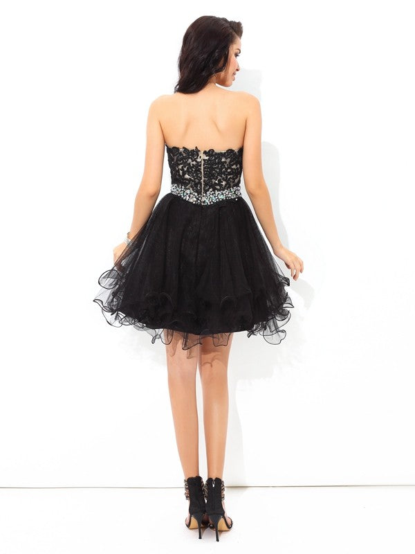 A-Line/Princess Sweetheart Applique Homecoming Dresses Kali Satin Cocktail Sleeveless Short Dresses